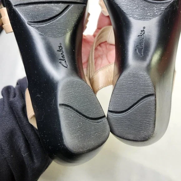 Clarks Leather Sandal Laser Cut Ankle Buckle Strap Bronze Size 11 Wedge Heel - Picture 7 of 8